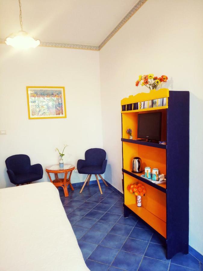 B&B La Casa Del Gelso Acquafredda Extérieur photo